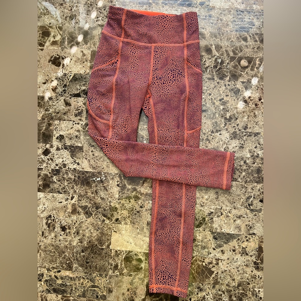 🧡Lululemon Women’s Wunder Train High-Rise Crop Leggings 23” Size 2 Orange🧡